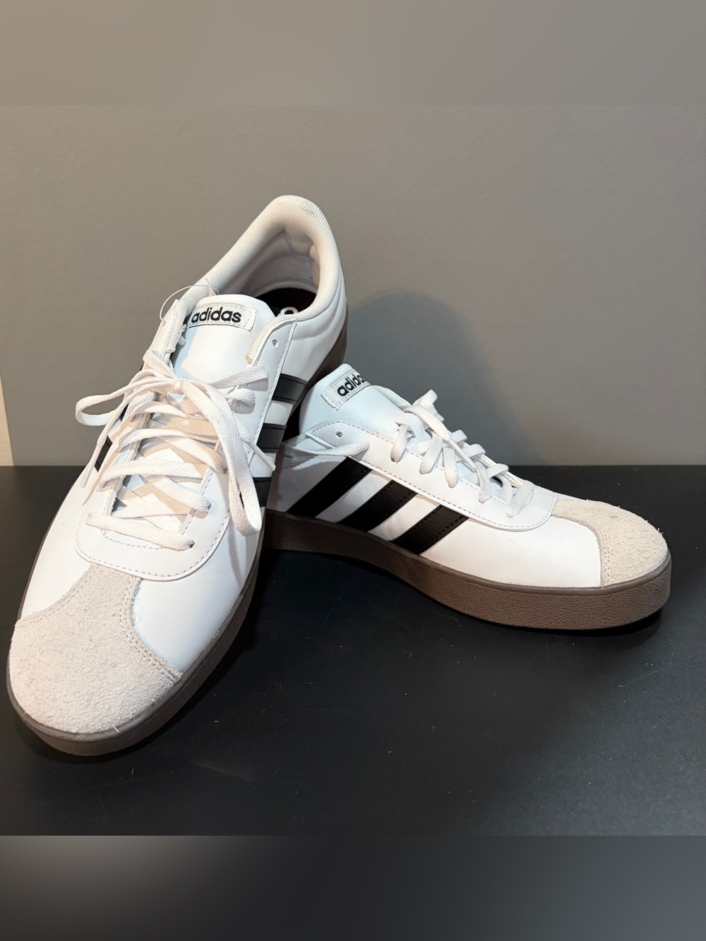 Adidas VL Court Base Men’s White & Black Classic Low-Top Sneakers Size 10.5 NEW